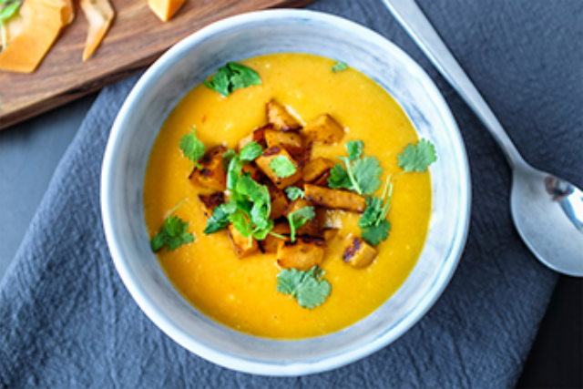 Gulrot suppe gulrotter chili og ingefaer sotpotet